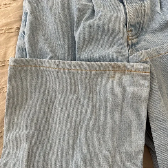 Zara Light Wash Wide-Leg Jeans - Size 6 - Picture 5 of 8